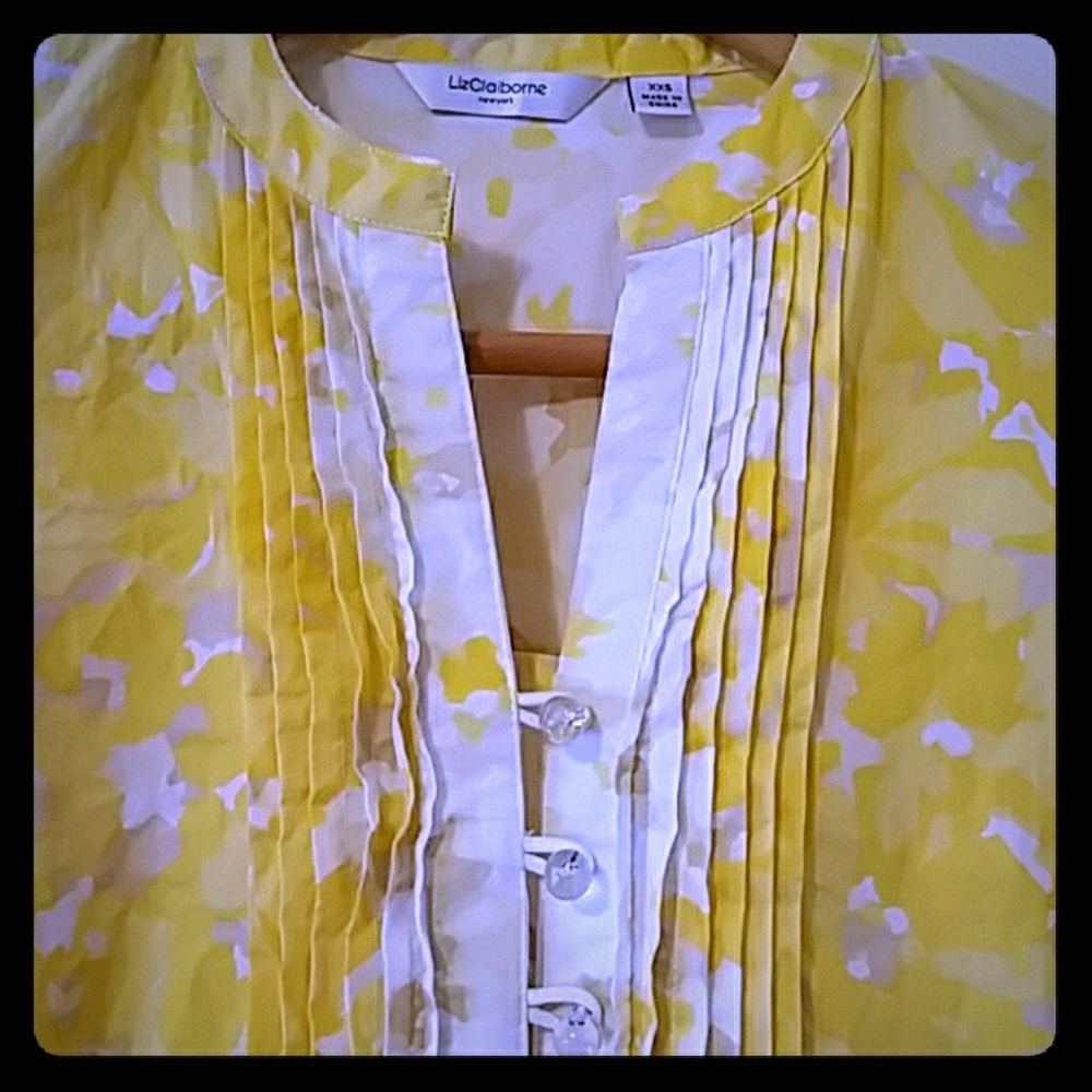 3/4 Sleeve Liz Claiborne Beautiful Blouse